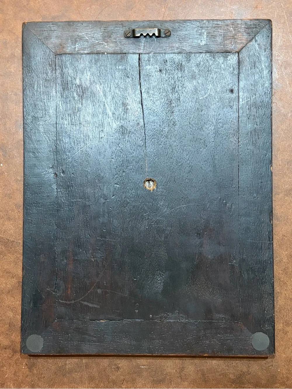 Vintage- 🖤 Set of 2 wall plaques featuring a Cast-Iron Skeleton Key- Heavy Wood
